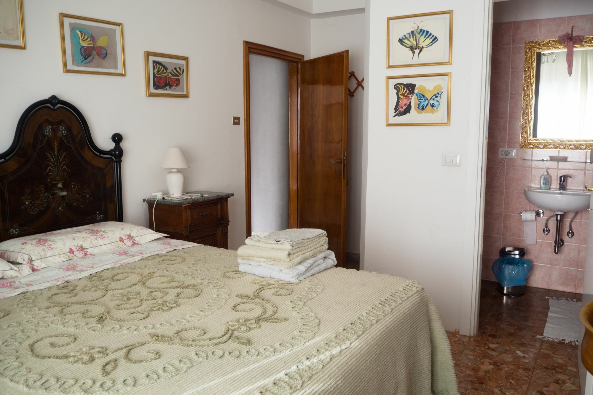 A B C Bologna In B&B 外观 照片